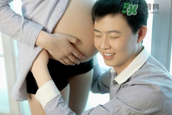 羊水栓塞發(fā)生在什么時候？羊水栓塞癥狀