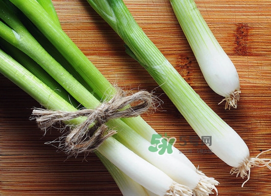 大蔥有病毒怎么去除？大蔥有黃點(diǎn)是什么原因