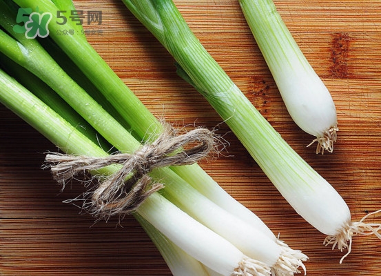 大蔥是怎么種出來(lái)的？大蔥是發(fā)物嗎