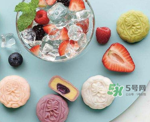 冰皮月餅皮太黏怎么辦？冰皮月餅粘手怎么回事？