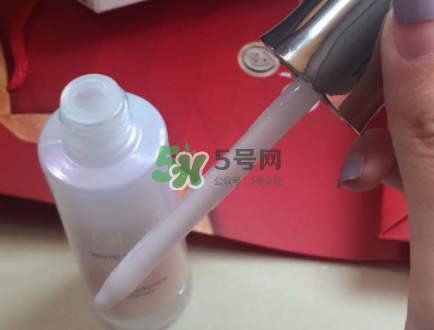 olay小白瓶會(huì)長(zhǎng)毛嗎？olay小白瓶長(zhǎng)黑毛是怎么回事？