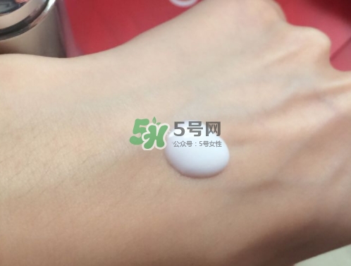 olay小白瓶會(huì)長(zhǎng)毛嗎？olay小白瓶長(zhǎng)黑毛是怎么回事？