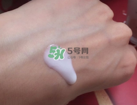 olay小白瓶會(huì)長(zhǎng)毛嗎？olay小白瓶長(zhǎng)黑毛是怎么回事？