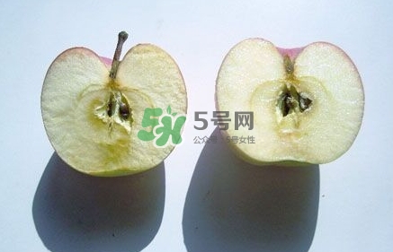 olay小白瓶和樂敦cc美容液哪個(gè)好？olay小白瓶和樂敦cc順序