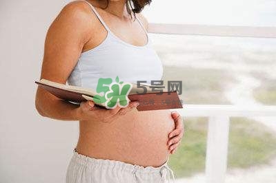 臍帶繞頸是什么意思？臍帶繞頸兩周怎么糾正？