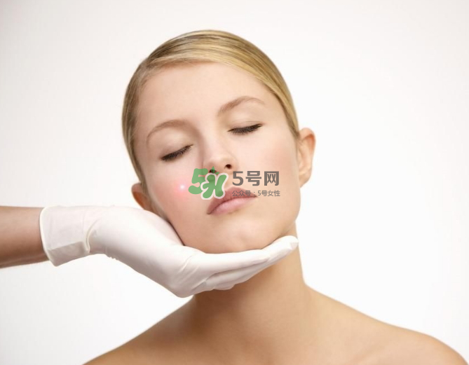 刷酸爆痘怎么辦？刷酸爆痘要不要繼續(xù)刷？