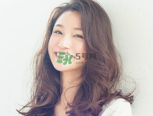 2017秋季流行什么發(fā)型_2017秋天流行什么發(fā)色 2017秋季流行什么發(fā)型_2017秋天流行什么發(fā)色