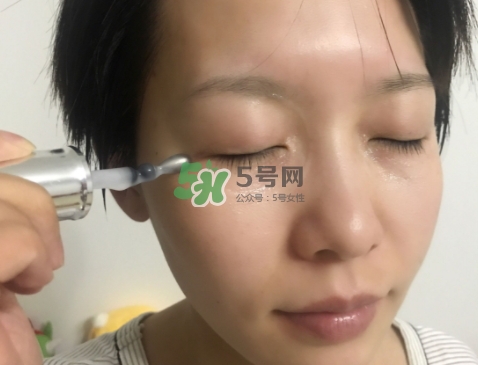 蘭蔻小灰瓶怎么用？蘭蔻小灰瓶眼部精華使用方法