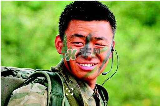 神似王寶強(qiáng)大一新生是誰(shuí)？神似王寶強(qiáng)大一新生叫什么名字？