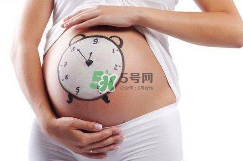 臍帶繞頸是什么原因造成的？臍帶繞頸是多休息還是多運動？