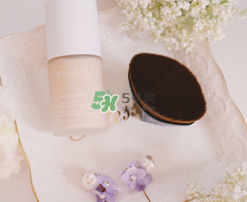 植村秀花瓣霧感粉底液多少錢？植村秀花瓣粉底液專柜價