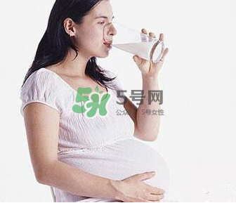 孕婦奶粉和普通奶粉的區(qū)別  懷孕必須喝孕婦奶粉嗎？