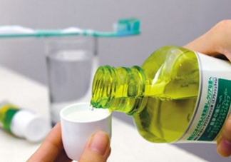 漱口水有用嗎？漱口水后要用清水嗎？
