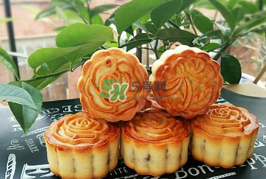 五仁月餅里的紅綠絲是什么？五仁月餅里面有什么？
