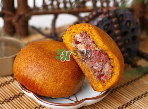 云腿月餅好吃嗎？云腿月餅?zāi)膫€(gè)牌子好吃？