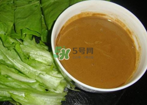 芝麻醬一天吃多少合適？芝麻醬干了怎么稀釋