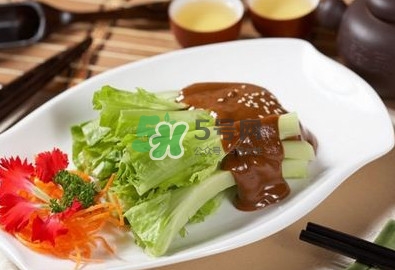 芝麻醬一天吃多少合適？芝麻醬干了怎么稀釋