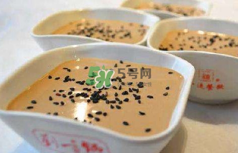 芝麻醬和花生醬哪個(gè)好？芝麻醬和花生醬的區(qū)別