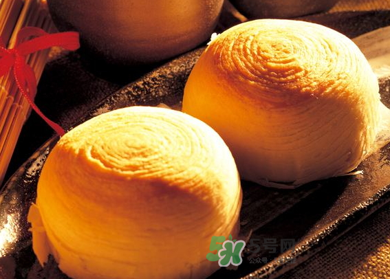 酥皮月餅烤多長(zhǎng)時(shí)間？酥皮月餅水油面比例