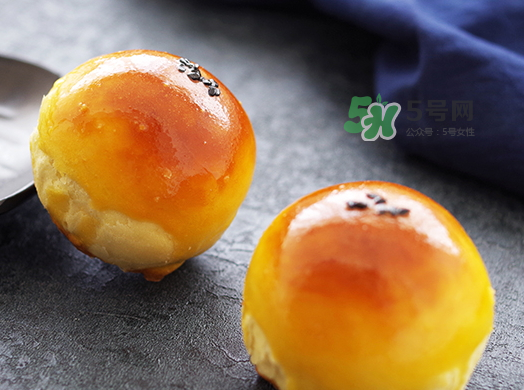 蛋黃酥多少錢(qián)一個(gè)？蛋黃酥多少錢(qián)一盒？