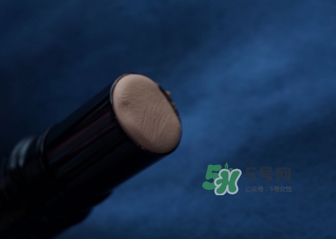 cpb光潤粉凝膏粉底膏怎么樣？cpb光潤粉底膏粉凝膏好用嗎