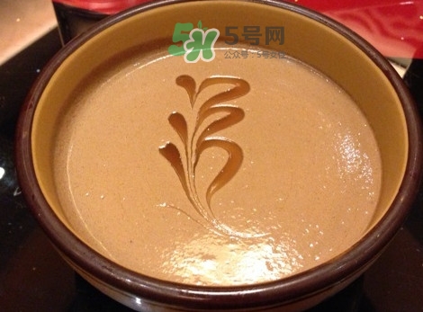 哺乳期能不能吃芝麻醬？坐月子可以吃芝麻醬嗎