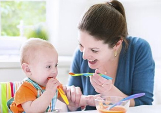 一歲后的寶寶如何喂養(yǎng)？寶寶喝牛奶好嗎？