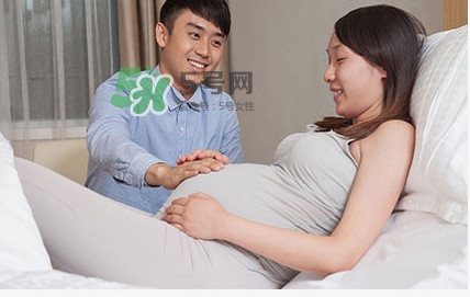 無痛分娩生的時候痛嗎？無痛分娩對寶寶有影響嗎