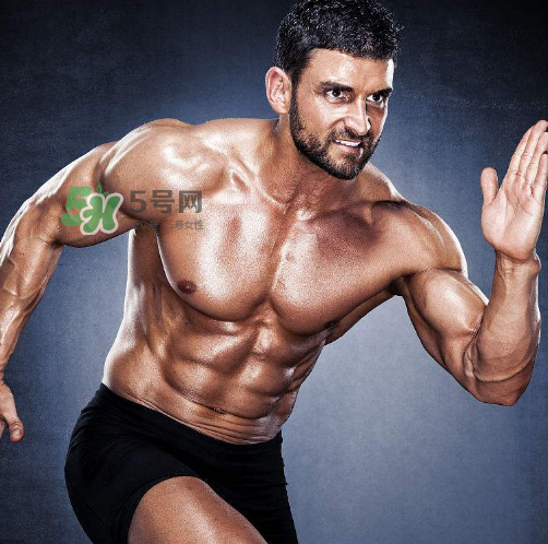 蛋白粉健身前喝還是后喝？蛋白粉健身中可以喝嗎？