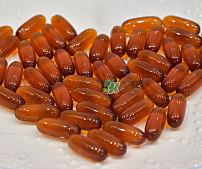 魚肝油可以和鈣一起吃嗎？魚肝油可以和奶粉一起吃嗎？