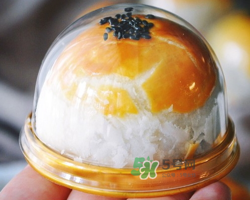 蛋黃酥為什么會開裂？蛋黃酥開裂原因