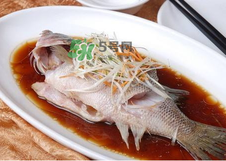 黑魚可以清蒸嗎？黑魚蒸多久？