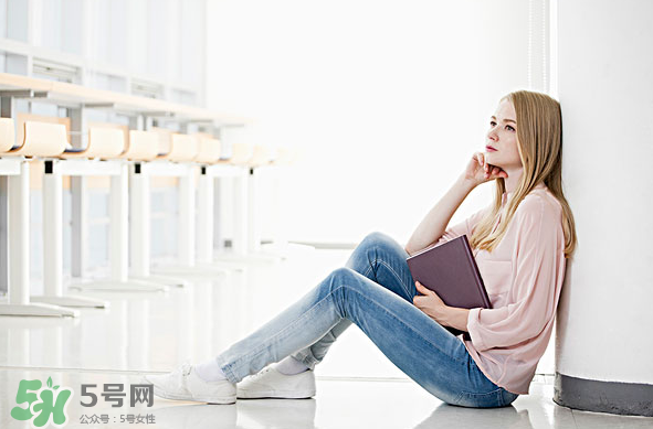 低血糖跟胖瘦有關(guān)系嗎？低血糖跟血壓有關(guān)系嗎？