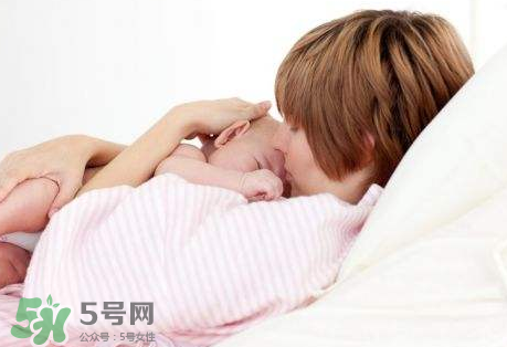 哺乳期來(lái)例假奶水會(huì)變少嗎？哺乳期來(lái)月經(jīng)奶水減少怎么辦？