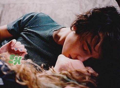 用潤滑劑多了會(huì)怎樣？用潤滑劑會(huì)有婦科病嗎？