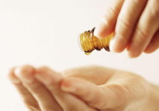 使用潤滑劑會(huì)降低性欲嗎？用口水做潤滑劑好嗎？