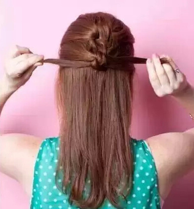 不要再為女兒扎羊角辮了 女孩好看的發(fā)型怎么扎？