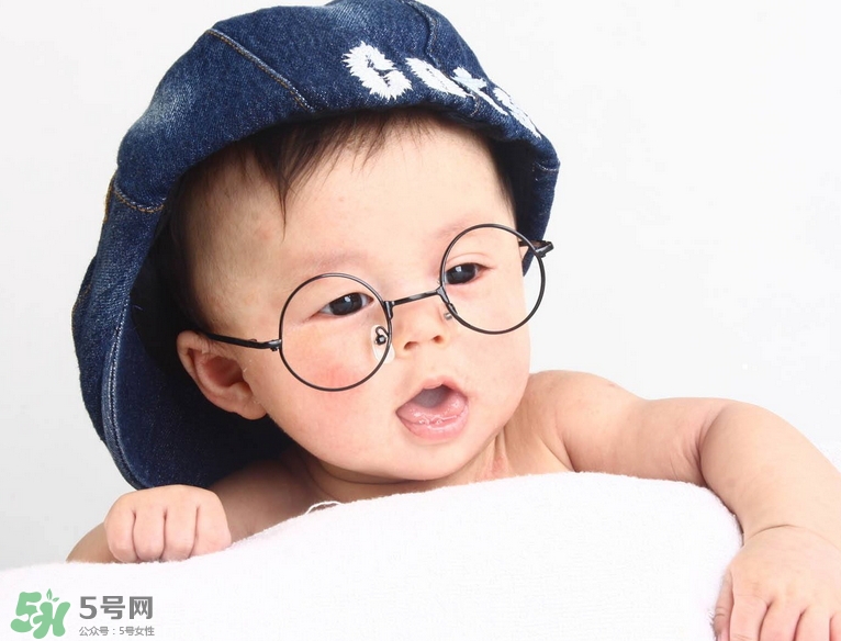 寶寶的性別差異什么時候形成？寶寶的性別差異是與生俱來的嗎？