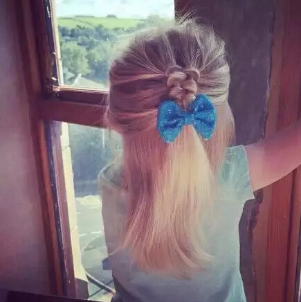 不要再為女兒扎羊角辮了 女孩好看的發(fā)型怎么扎？