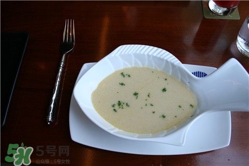 鯽魚湯怎么去腥味？鯽魚湯熬多長時(shí)間最好？