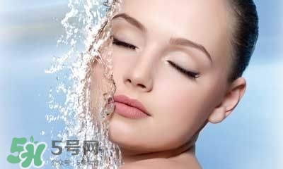 秋天皮膚干燥怎么辦？秋天皮膚干燥吃什么好？