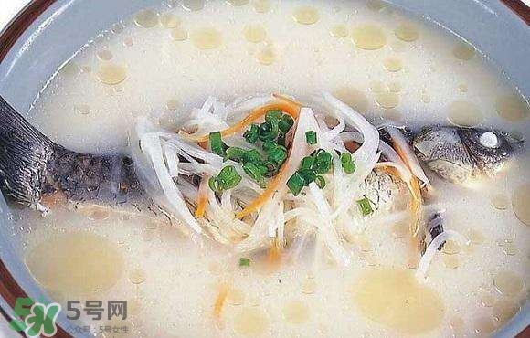 產(chǎn)婦鯽魚湯什么時候喝？產(chǎn)婦鯽魚湯放調(diào)料嗎？
