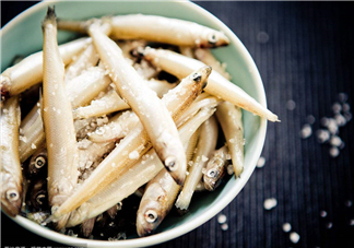 銀魚要去頭嗎？銀魚要泡多久？