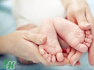 寶寶驚跳反應(yīng)什么時(shí)候消失？寶寶驚跳反射太頻繁怎么辦？