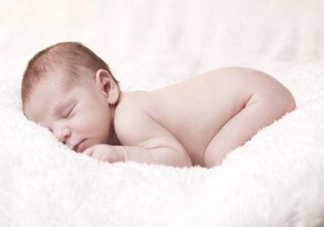 寶寶驚跳是什么癥狀？寶寶驚跳反應(yīng)怎么安撫？