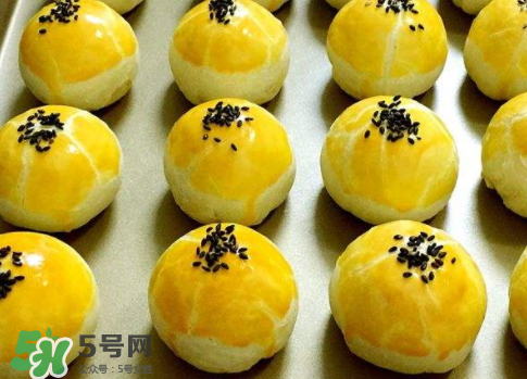 蛋黃酥可以放冰箱嗎？蛋黃酥放冰箱好吃嗎？