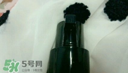 護(hù)發(fā)精油怎么用？護(hù)發(fā)精油使用方法