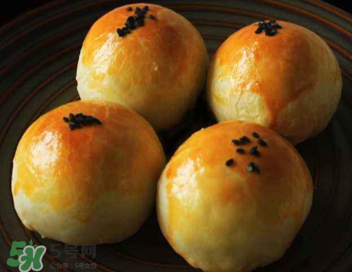 蛋黃酥可以用黃油嗎？蛋黃酥用豬油還是黃油？