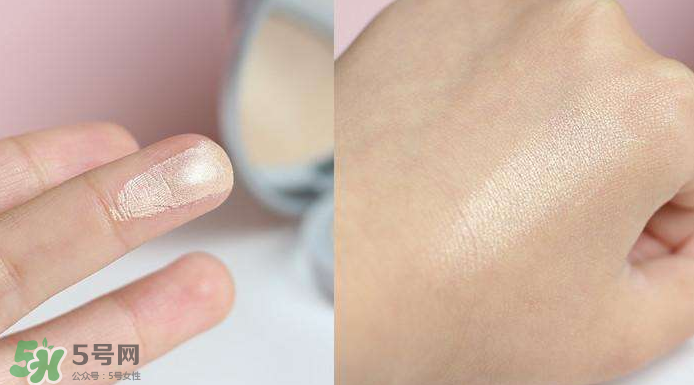 The balm高光粉餅怎么樣？The balm高光粉餅好用嗎？