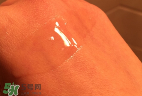 護發(fā)精油能不能抹頭皮？護發(fā)精油的危害